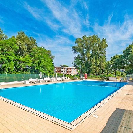 La Dolce Vita - Apartment With Shared Pool And Large Terrace Лидо-делле-Национи Экстерьер фото