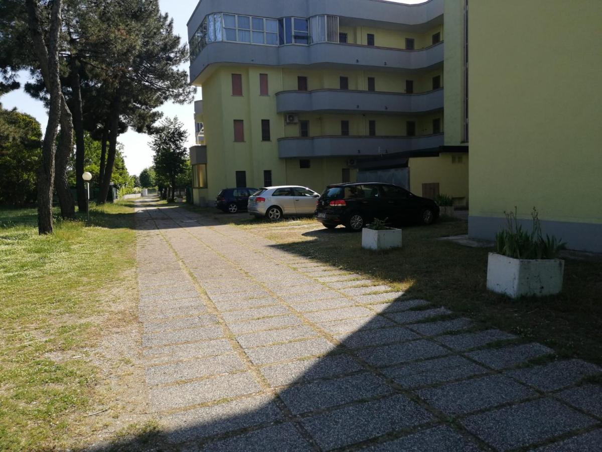 La Dolce Vita - Apartment With Shared Pool And Large Terrace Лидо-делле-Национи Экстерьер фото