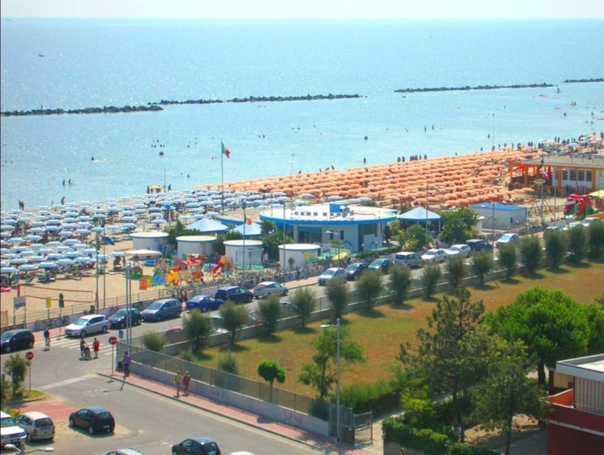 La Dolce Vita - Apartment With Shared Pool And Large Terrace Лидо-делле-Национи Экстерьер фото